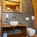 Altus Highland Lodge