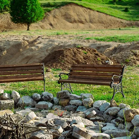 Altus Highland ロッジ Tepelenë