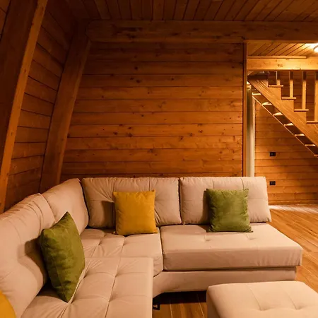 Altus Highland Lodge