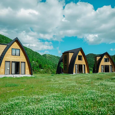 Lodge Altus Highland *